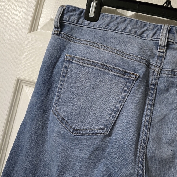 GAP Perfect Bootcut Mid-Rise Jeans, Light Wash, Relaxed Fit, Size 30R, EUC! - Picture 9 of 11